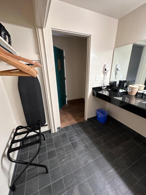 Orange Tree Inn image 15